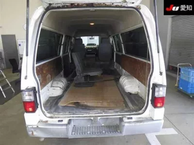 Mazda BONGO BRAWNY VAN