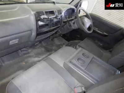 Mazda BONGO BRAWNY VAN