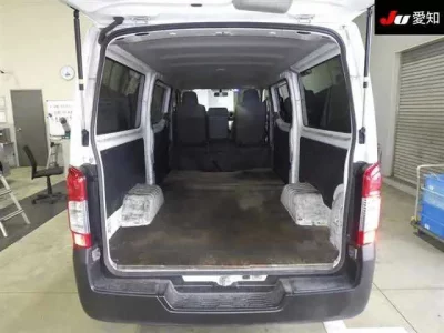 Isuzu COMO