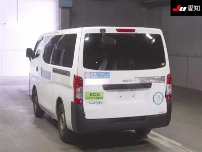 Isuzu COMO