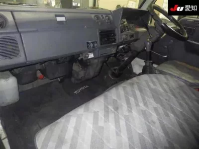 Toyota HIACE TRUCK
