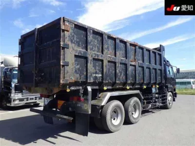 Nissan TRUCK