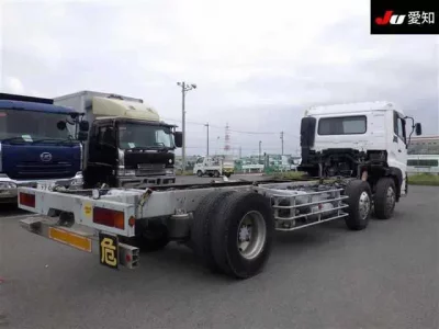 Nissan TRUCK