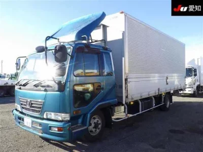Nissan TRUCK