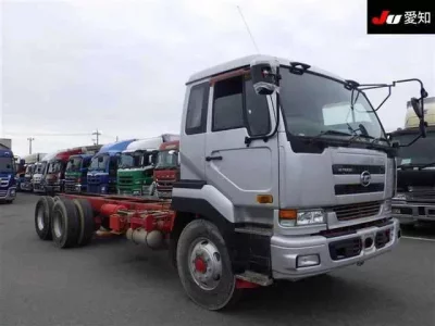 Nissan TRUCK