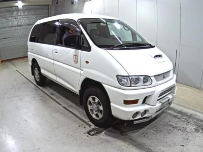Mitsubishi DELICA
