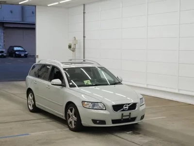 Volvo V50