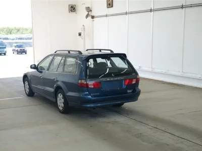 Mitsubishi LEGNUM
