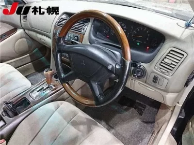 Mitsubishi DIAMANTE