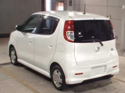 Suzuki MRWAGON
