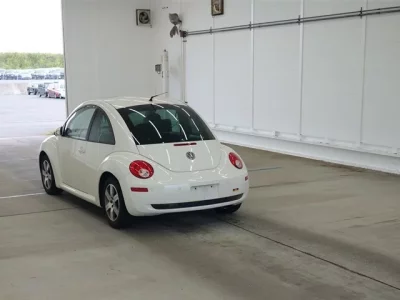 Volkswagen NEW BEETLE