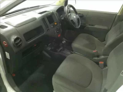 Nissan AD