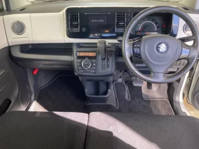 Suzuki MRWAGON