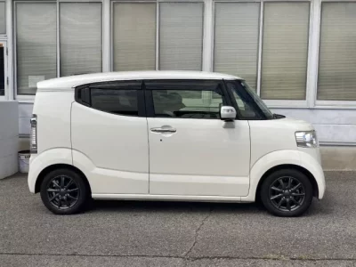 Honda N BOX SLASH