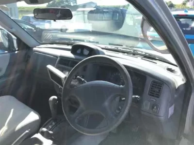 Mitsubishi CHALLENGER