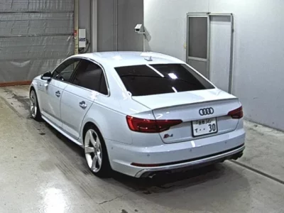 Audi S4