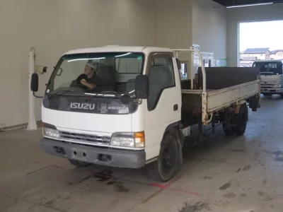 Isuzu ELF