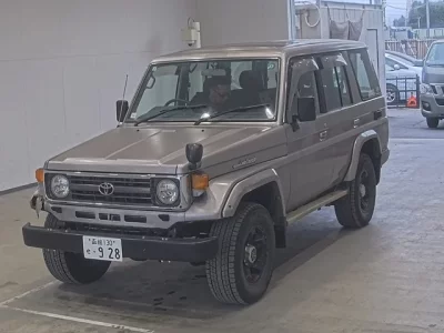 Toyota LAND CRUISER