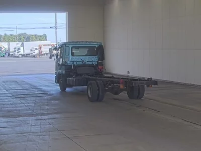 Nissan TRUCK