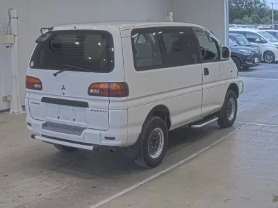 Mitsubishi DELICA