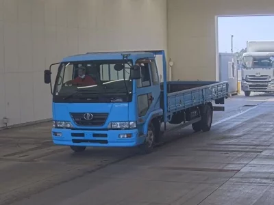 Nissan TRUCK