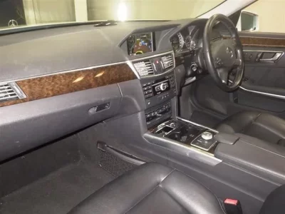 Mercedes-Benz E CLASS WAGON