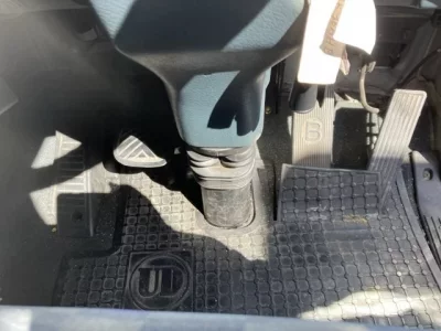 Nissan TRUCK