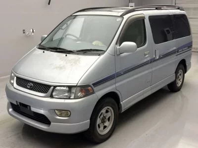 Toyota HIACE REGIUS