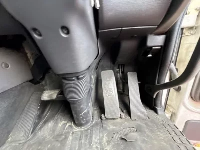 Nissan TRUCK