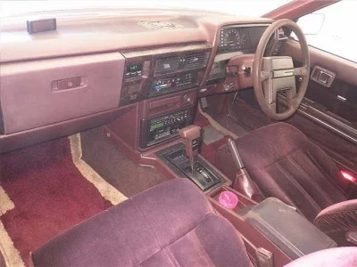 Nissan LAUREL