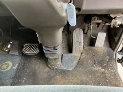 Nissan TRUCK