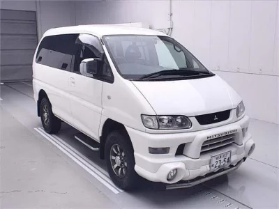 Mitsubishi DELICA
