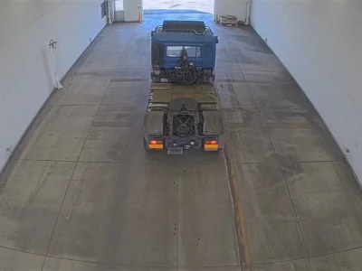 Nissan TRUCK