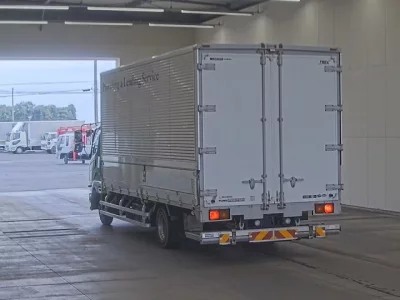 Mitsubishi FUSO FIGHTER