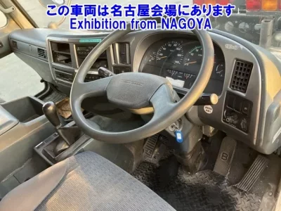Nissan TRUCK