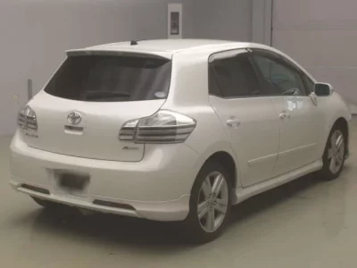 Toyota BLADE