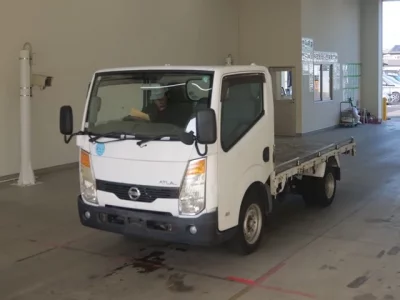 Nissan TRUCK