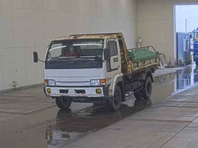 Nissan TRUCK