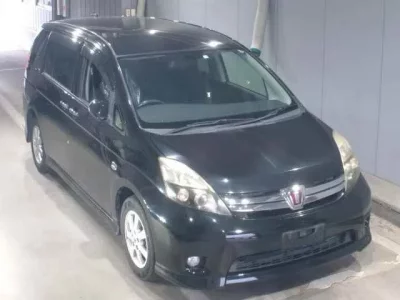 Toyota ISIS