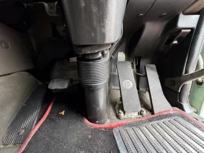 Nissan TRUCK
