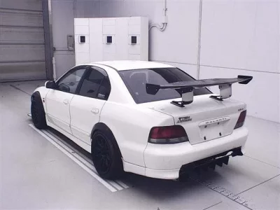 Mitsubishi GALANT