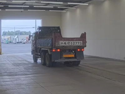 Nissan TRUCK