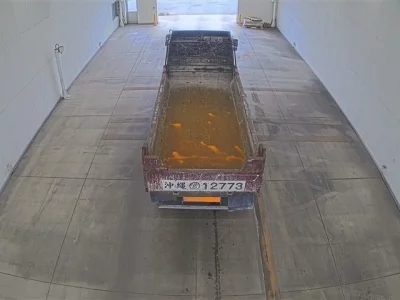 Nissan TRUCK