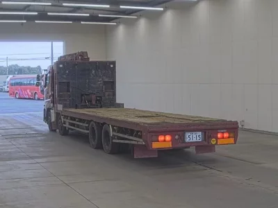 Nissan TRUCK
