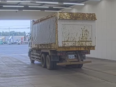 Nissan TRUCK
