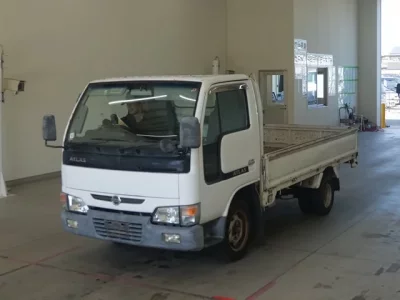 Nissan TRUCK