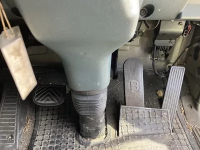 Nissan TRUCK