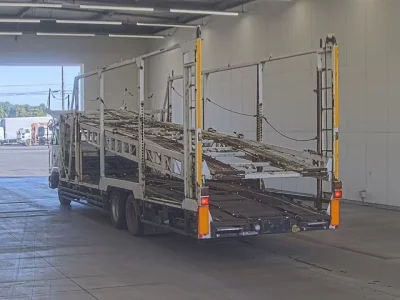 Nissan TRUCK