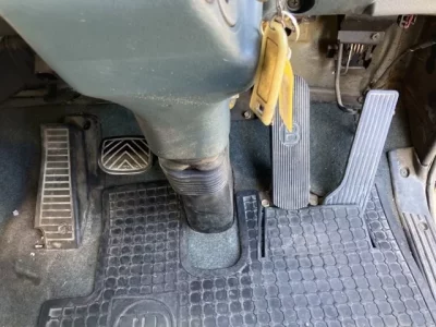 Nissan TRUCK