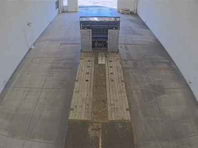 Nissan TRUCK